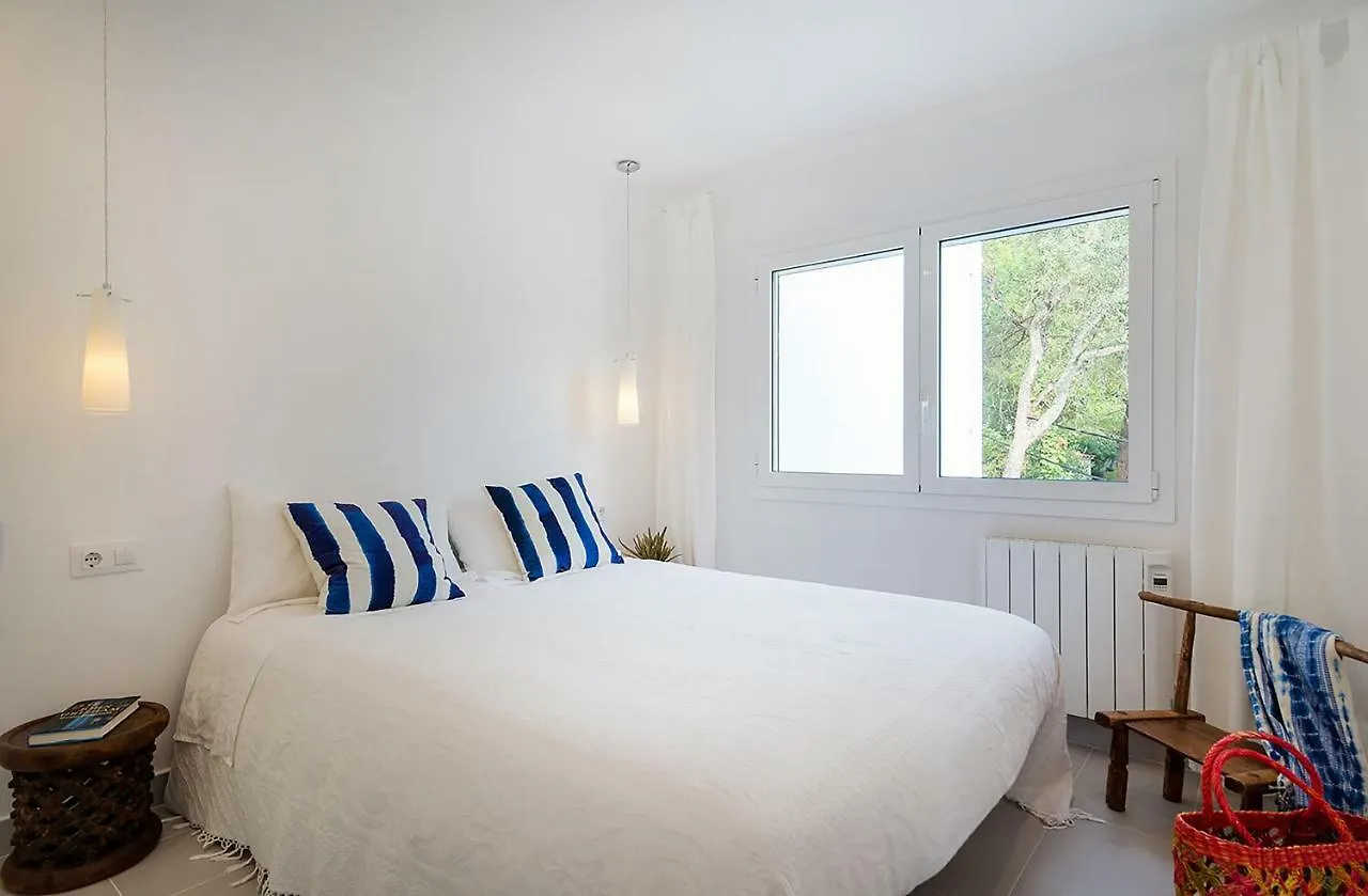 Azteka Blue 2 Bed Apartment Calella De Palafrugell Espanha